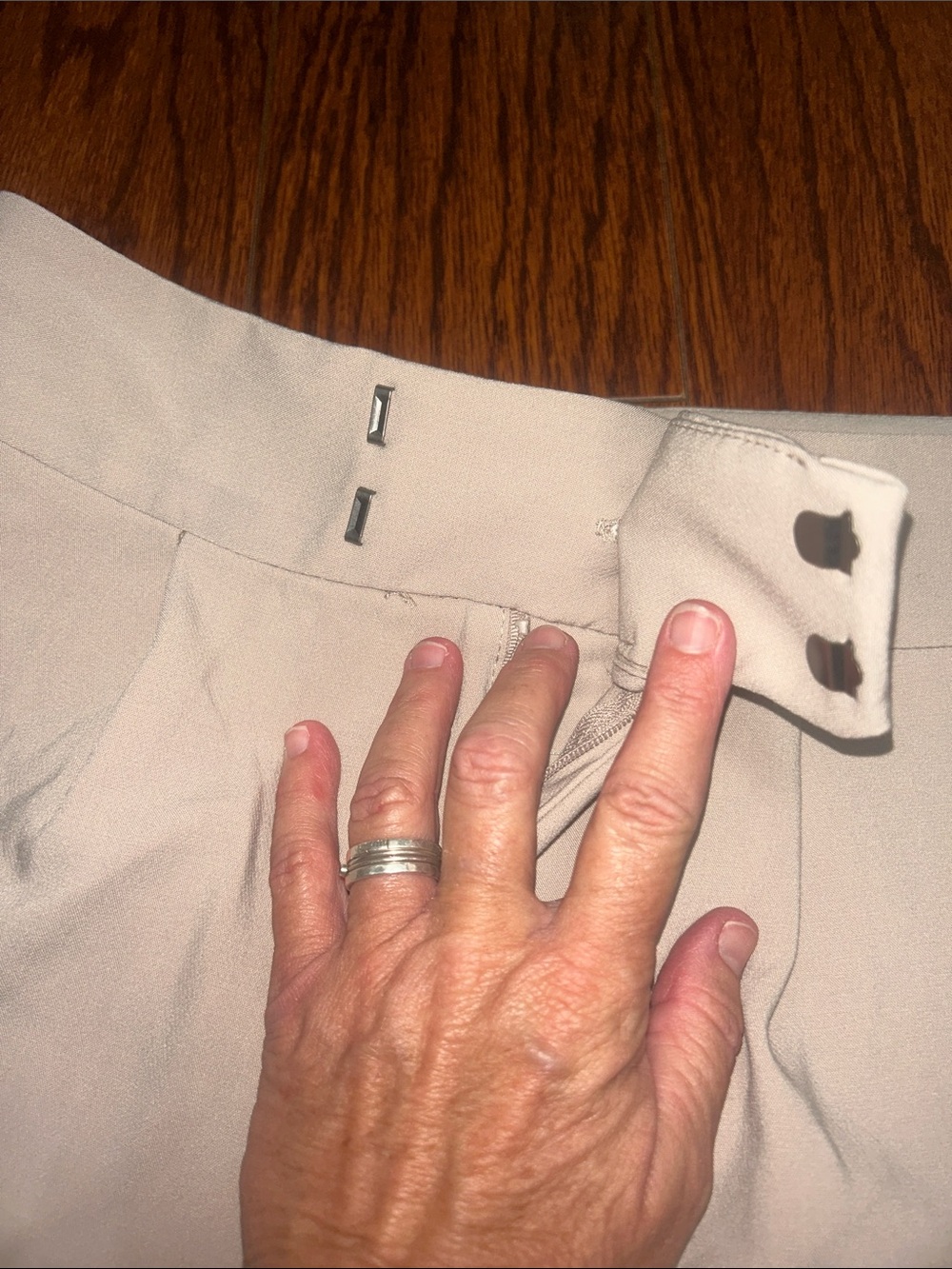 a new day High-Waist Pleated Shorts in Light Taupe - Picture 3 of 5